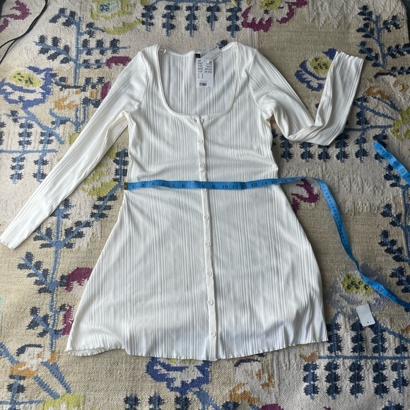 NWT H&M DRESS - Picture 2 of 6